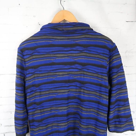 SOFT WORKS BLUE & BLACK STRIPE 3/4 SLEEVE RUFFLE FRONT WITH BUILT IN TOP SIZE L - Picture 8 of 9